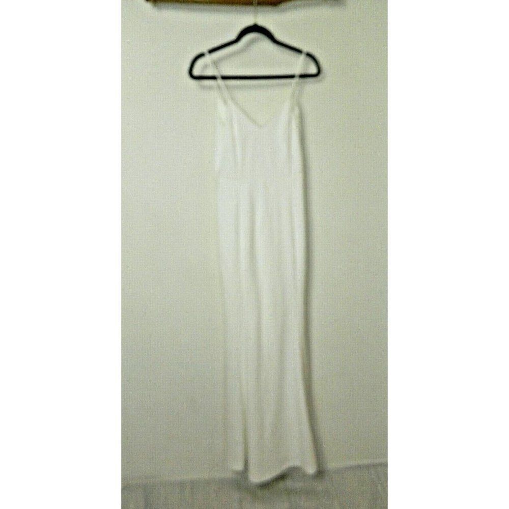 Lulu's Dress White Taliana Lace‎ Button Back Maxi Wedding Dress